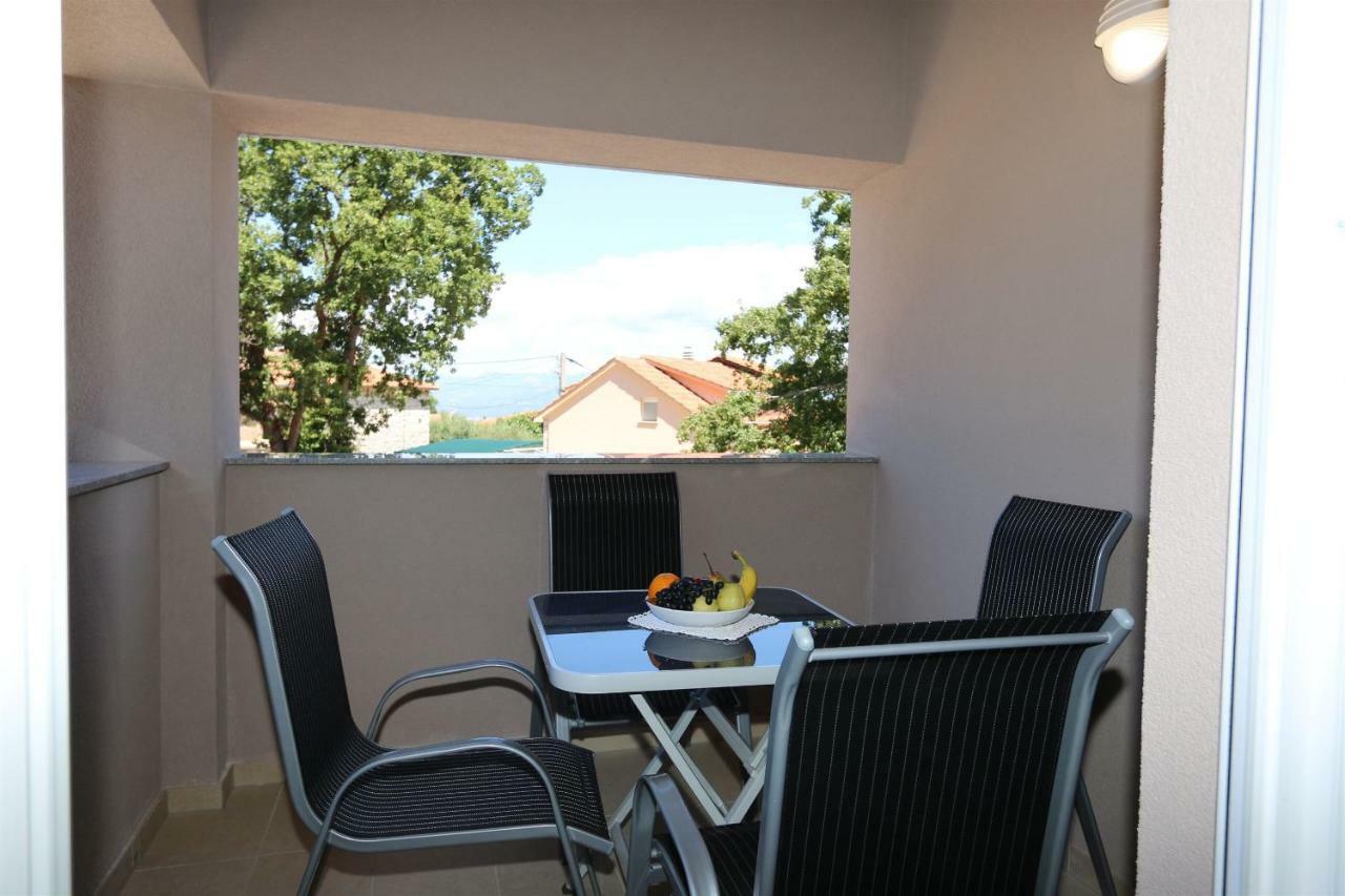 Apartments Maric-Hlapa Soline  Bagian luar foto