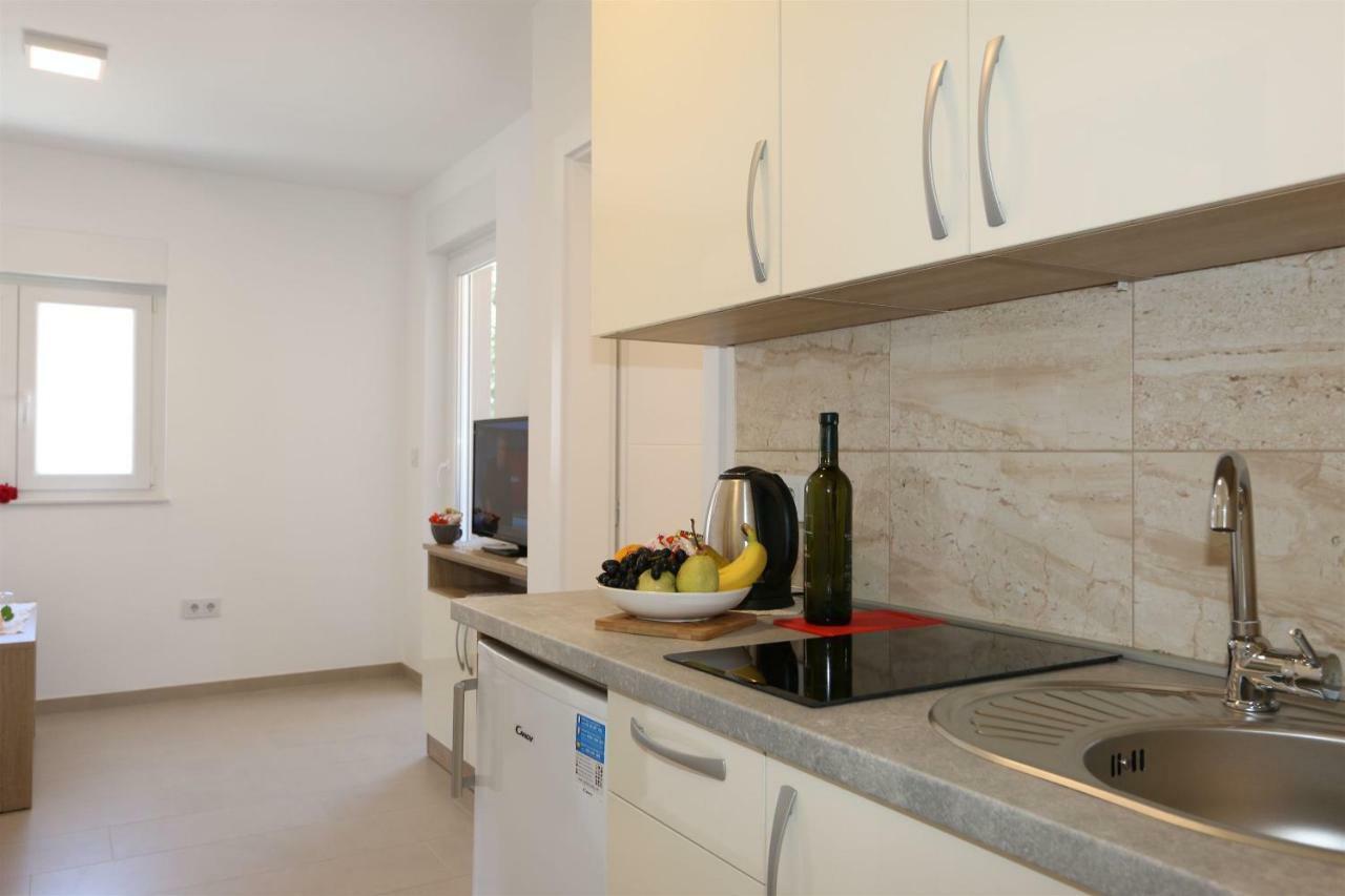 Apartments Maric-Hlapa Soline  Bagian luar foto
