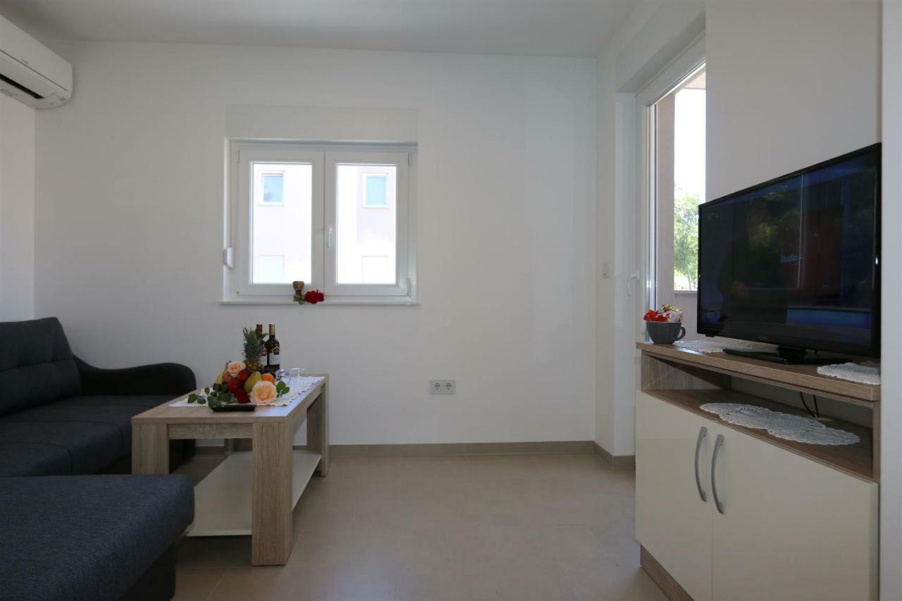 Apartments Maric-Hlapa Soline  Bagian luar foto