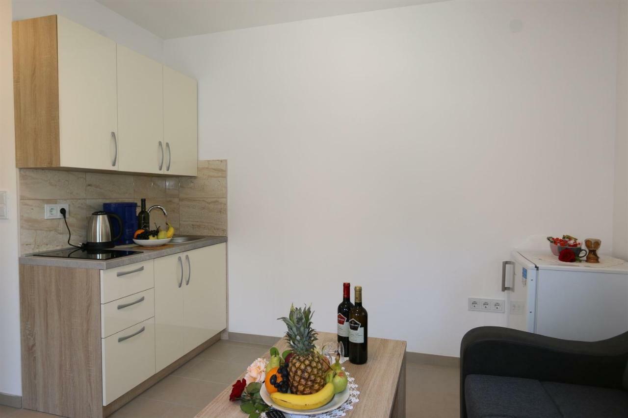 Apartments Maric-Hlapa Soline  Bagian luar foto